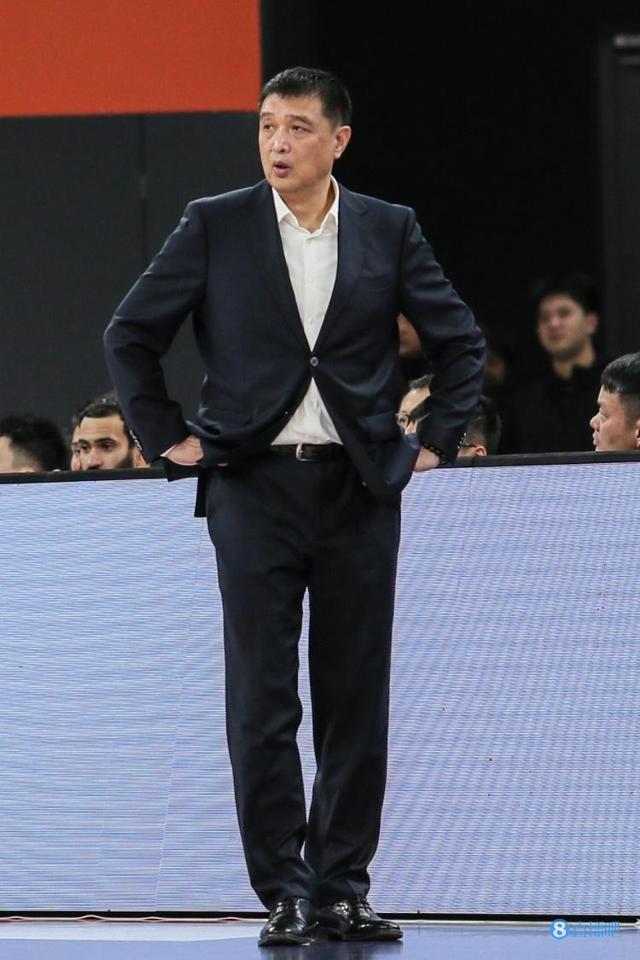 包含北控官方:闵鹿蕾因个人原因辞职聘请张庆鹏担任主教练的词条
